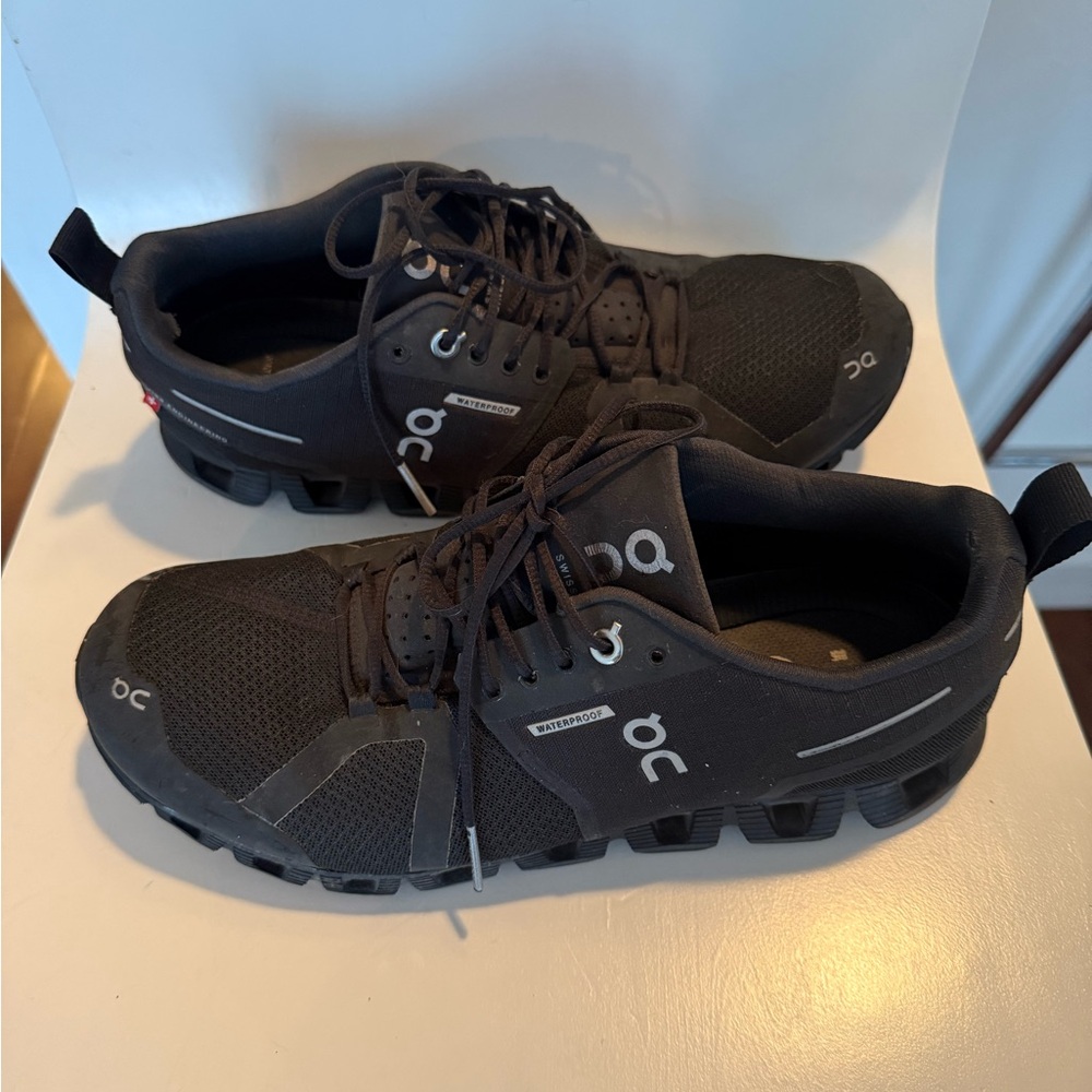 On Running Black Athletic Shoes